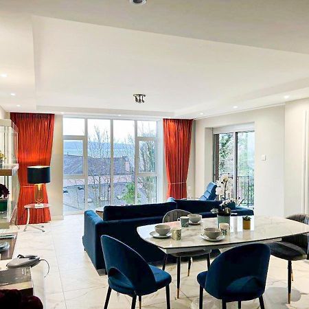 Modern Luxurious Apartment W/ Patio Balcony & View Jordanstown Extérieur photo