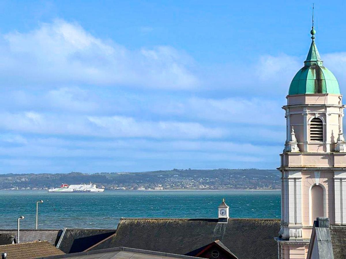 Modern Luxurious Apartment W/ Patio Balcony & View Jordanstown Extérieur photo